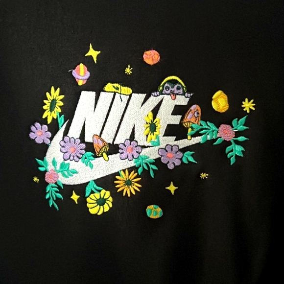 NWT Men's Nike NSW Club Graphic Logo Twist Sweatshirt - Picture 2 of 7